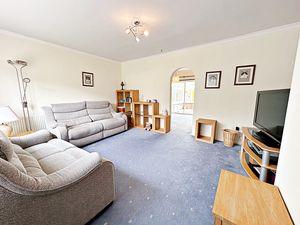 Lounge- click for photo gallery